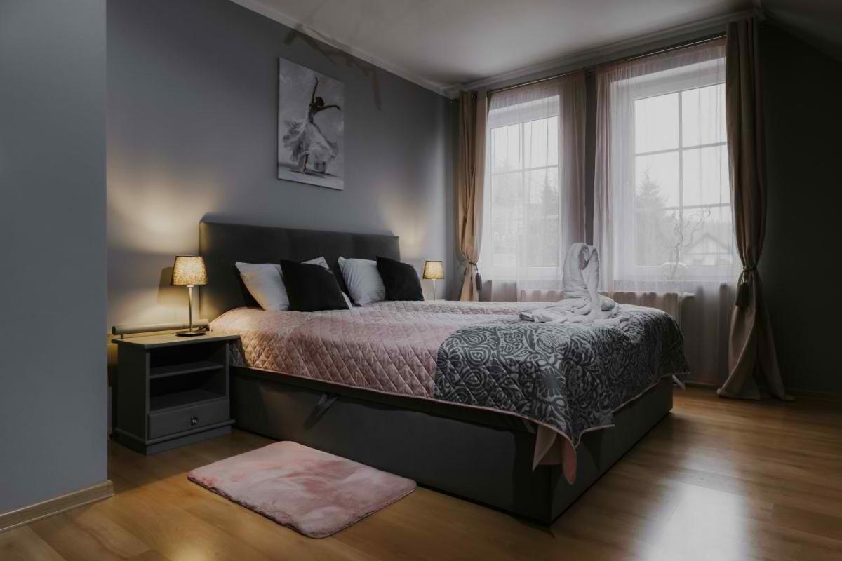Willa Pod Gondola Apartment ชเวียราโดว์-สโดรยจ์ ภายนอก รูปภาพ