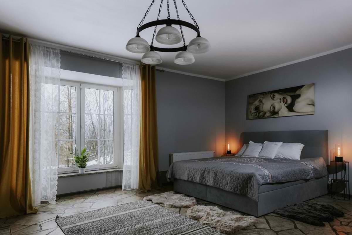 Willa Pod Gondola Apartment ชเวียราโดว์-สโดรยจ์ ภายนอก รูปภาพ
